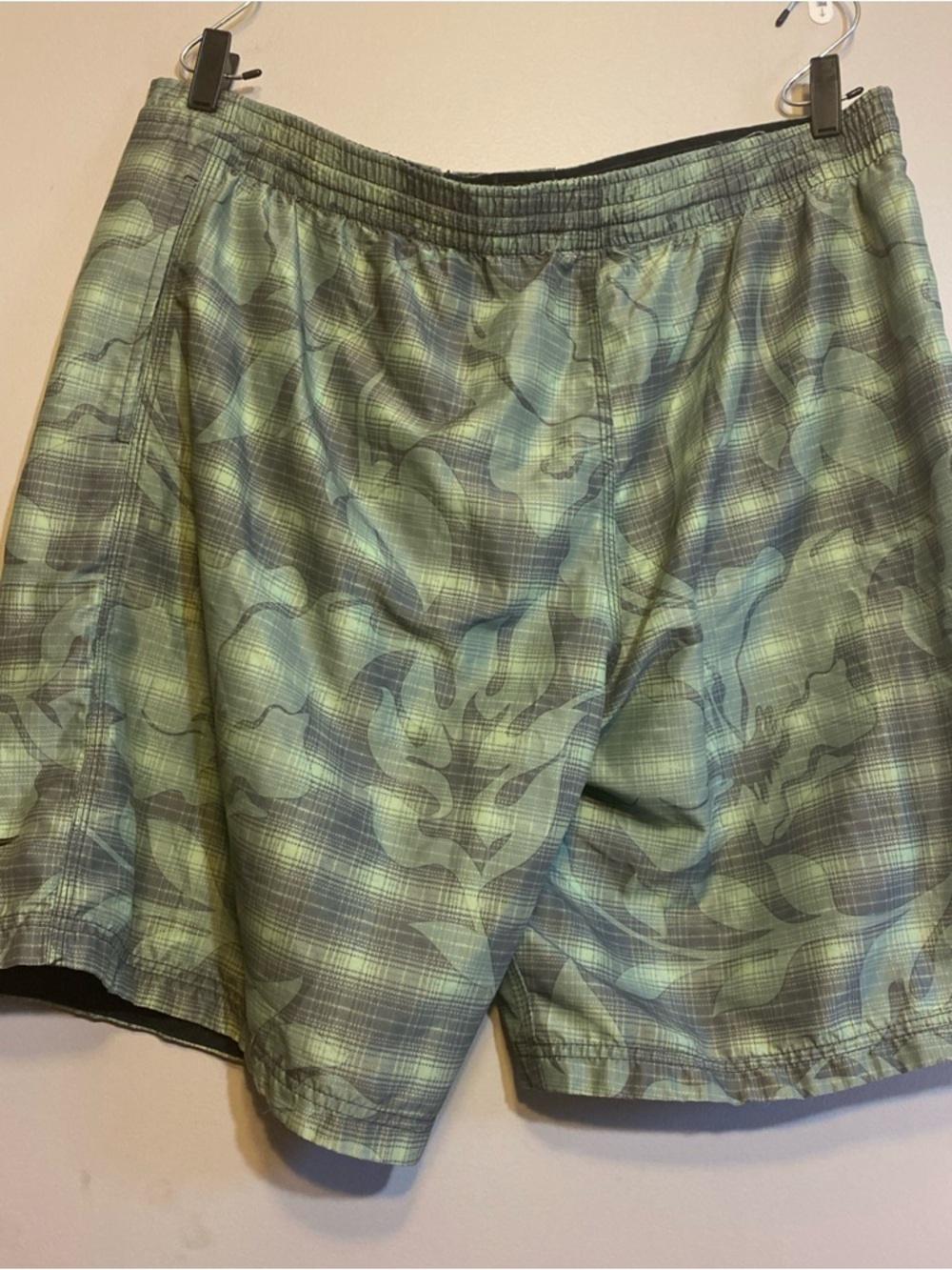 Men’s Speedo XL Swimming Board Shorts Green Floral Camo Pockets